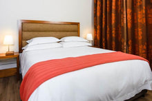 Load image into Gallery viewer, Duvet Cover, 100% Cotton, Baroque (Oxford) with Satin Stitch